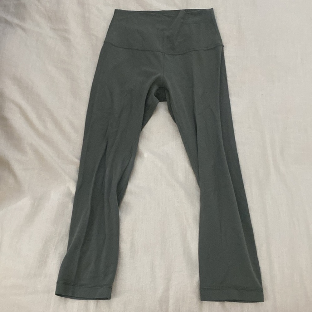 Green Lulu lemon leggings